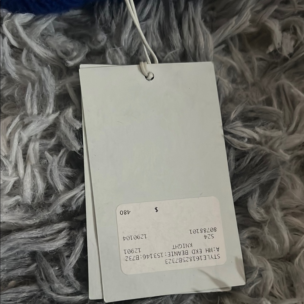 BURBERRY Blue Ribbed Beanie with Logo - Picture 3 of 4